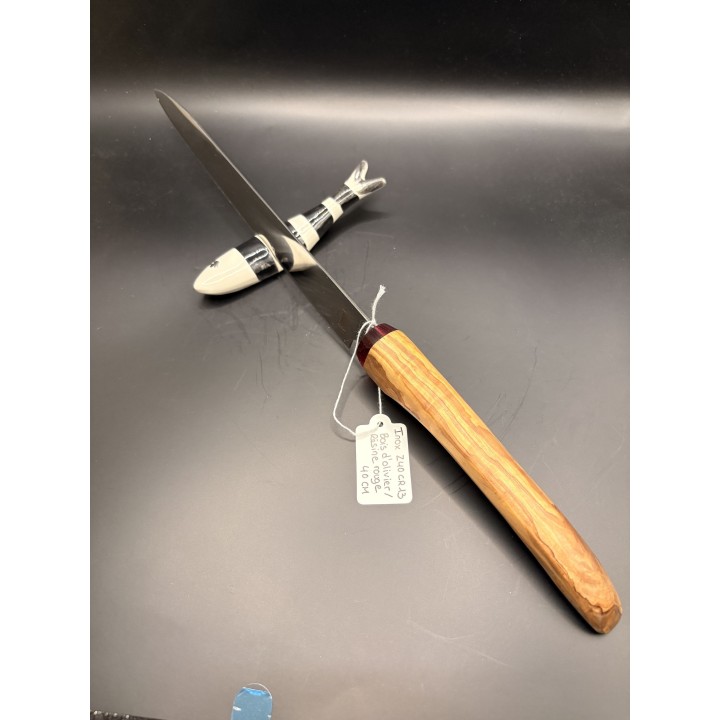 couteau inox Z40 CR13 manche bois d'olivier/résine rouge 40 cm