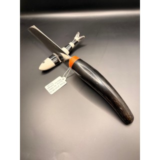 couteaux inox Z40 CR13 manche corne de Zébu résine orange 32 cm