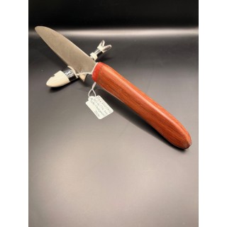 couteau inox Z40 CR13 bois de l'île aux nattes (Madagascar) / résine rouge 32 cm