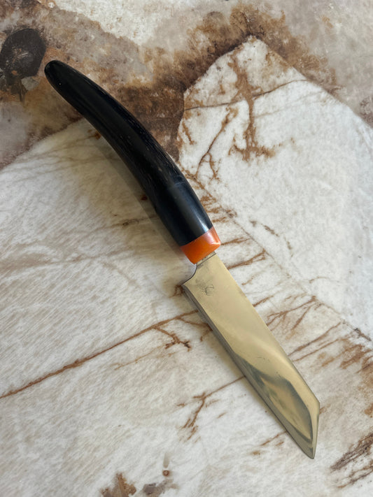 Le Journal de l'Atelier Tout savoir sur l'acier inoxydable en coutellerie artisanale